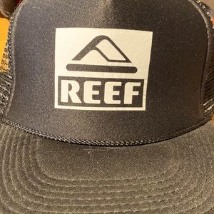 Reef “Otto collection” men’s trucker hat